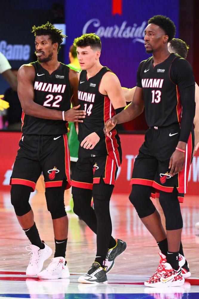 端都发挥了 端都发挥了